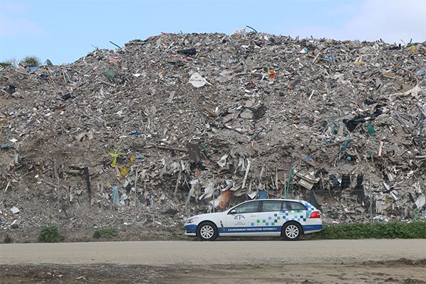 File:Lara stockpiles EPA car.jpg