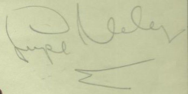 File:Lupe Vélez signature.jpg