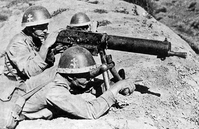 File:Machine gun team during manoeuvres in Crimea.jpg