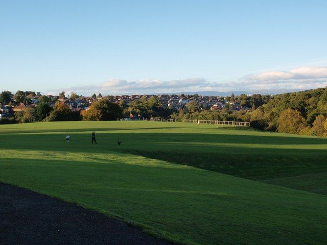 File:Overlee playing fields (geograph 2095235).jpg