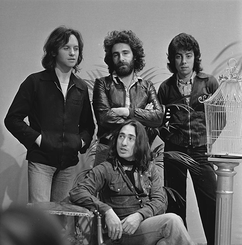 File:10CC - TopPop 1974 2.png