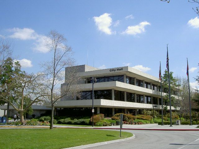 File:Downey City Hall.jpg