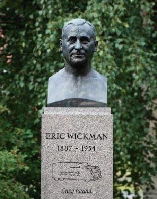 File:E Wickman staty.jpg