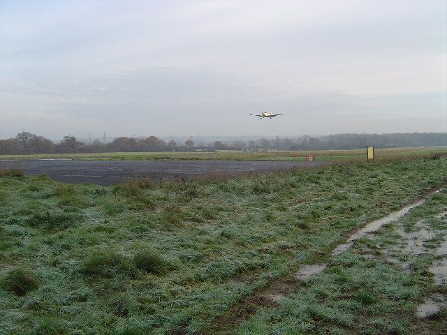 File:Elstree Aerodrome - geograph.org.uk - 89376.jpg