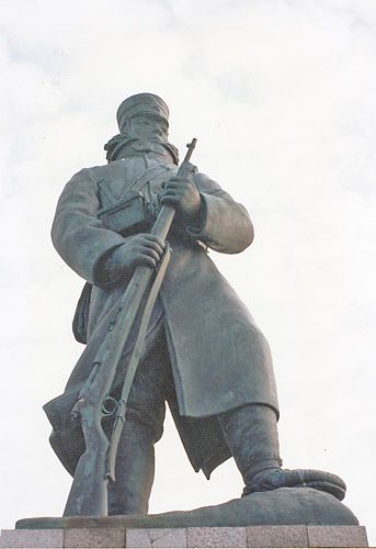 File:HakkodaStatue2.jpg