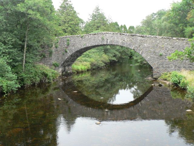 File:Old bridge at Kinlochmoidart.jpg