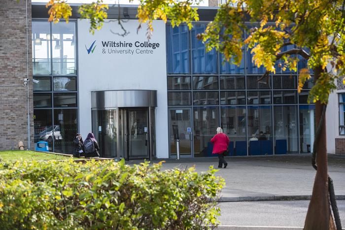 File:Wiltshire College Trowbridge Campus Entrance.jpg