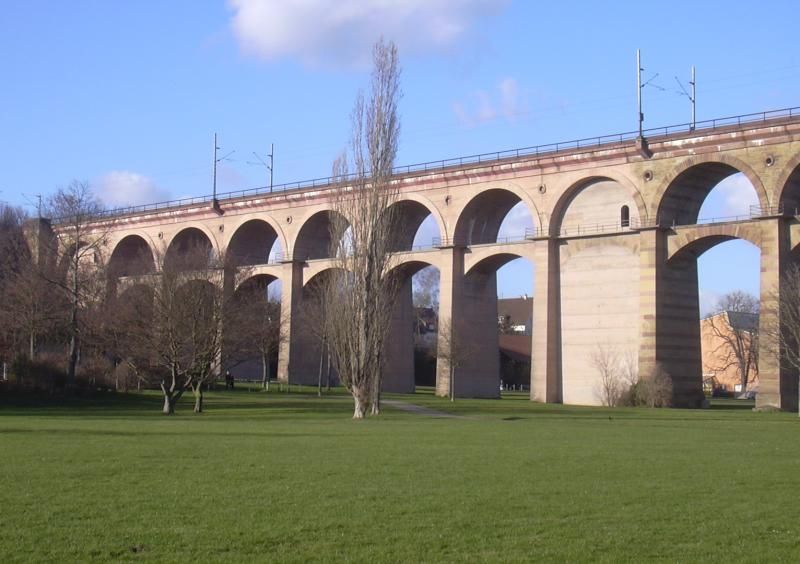 File:BietigheimEnzviaduktMittelbogen.jpg