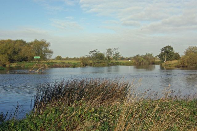 File:Derwent Mouth - geograph.org.uk - 1541622.jpg