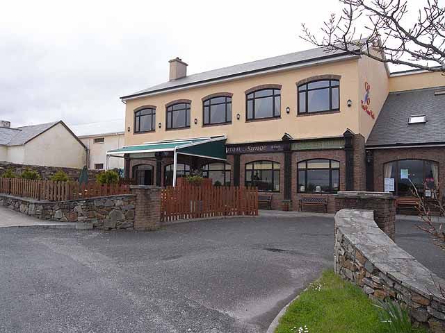 File:Erris House Hotel, Geesala (geograph 1879032).jpg