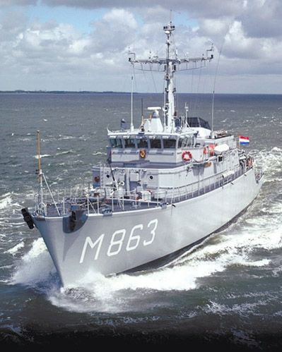 File:Hr. Ms. Vlaardingen.jpg