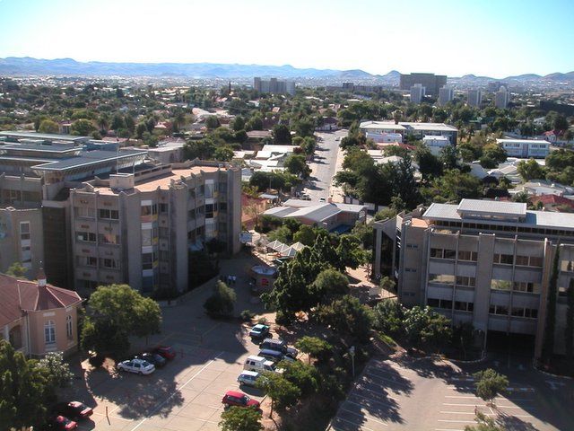 File:Polytechnic of Namibia 01.JPG