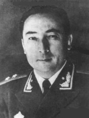 File:Saifuddin Azizi in PLA uniform.jpg