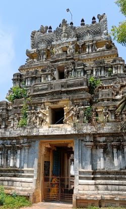 File:Abimukesvarartempleperuvelur1.jpg