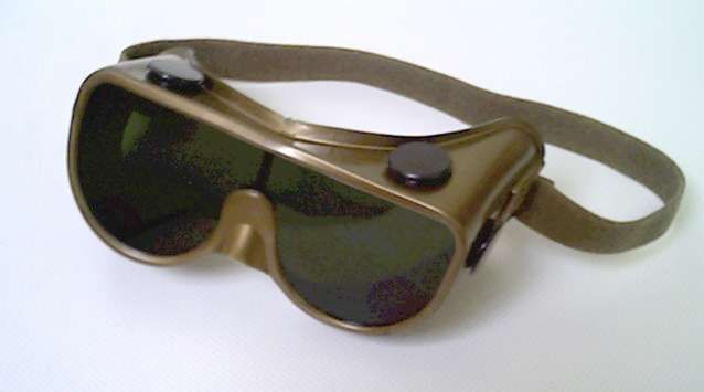 File:Gas-welding-goggles.jpg