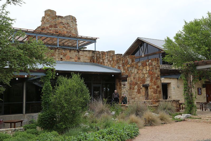 File:Lady Bird Johnson Wildflower Center.jpg