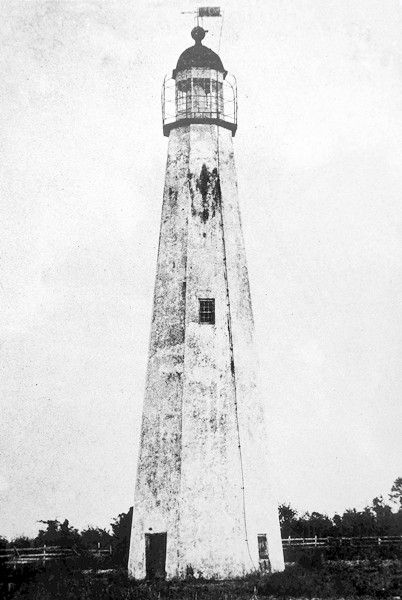 File:OldStSimonsLighthouse.jpg