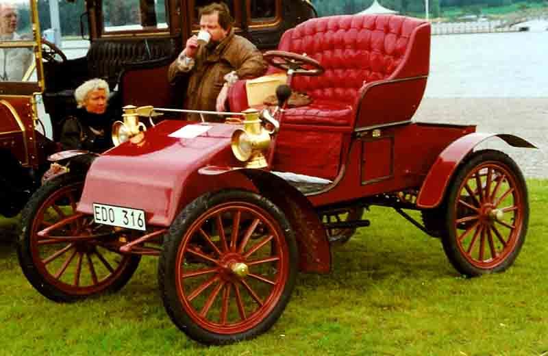 File:US Long Distance 7 HP Runabout 1903.jpg