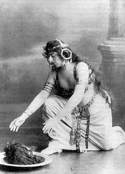 File:Alice Guszalewicz as Salome.jpg