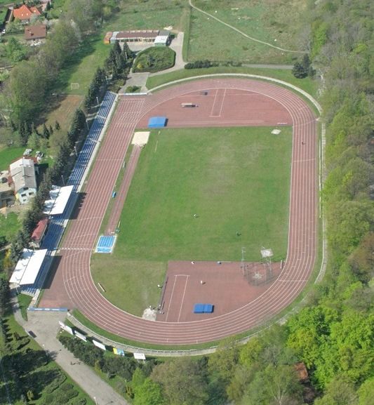 File:Bielsko-Biała, stadion lekkoatletyczny.jpg