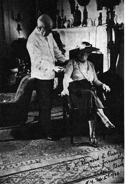 File:Bodog F. Beck treating a patient.jpg