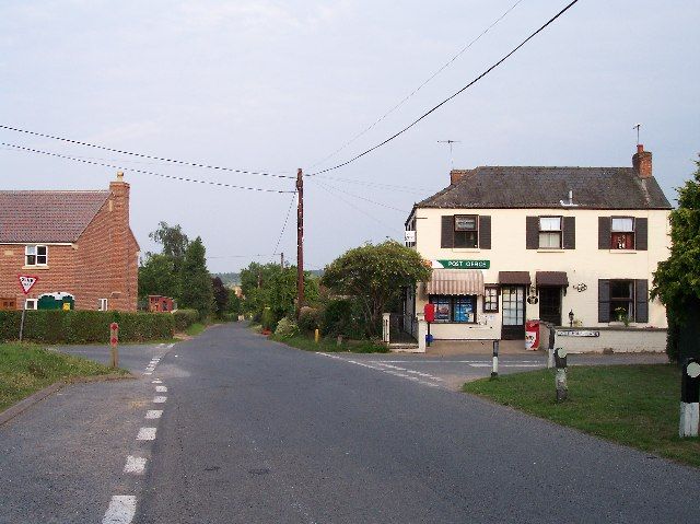 File:Bromsberrow Heath Post Office.jpg