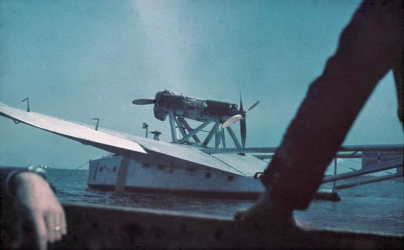 File:Bundesarchiv N 1603 Bild-243, Italienisches Wasserflugzeug.jpg