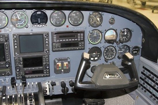 File:Cessna421CCoPilot.jpg