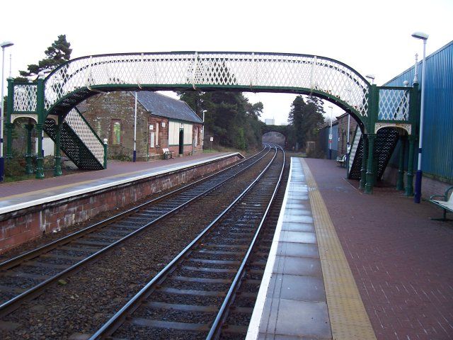 File:Dalston Railway Station.jpg