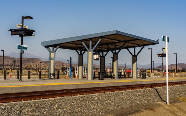 File:Perris South Metrolink.jpg