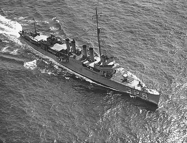 File:USS Lamson (DD-328).jpg