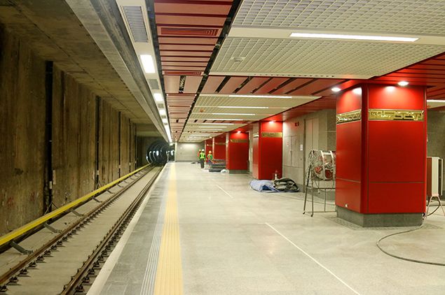 File:Wat Mangkon MRT Station 02.jpg