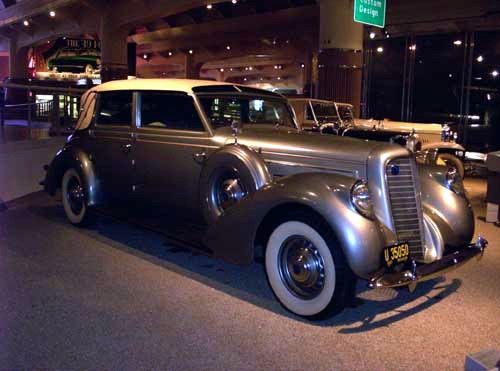 File:1937 Lincoln.jpg