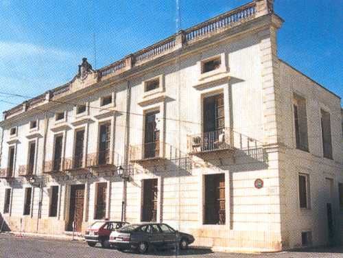 File:Aielomalferit.palacio.jpg