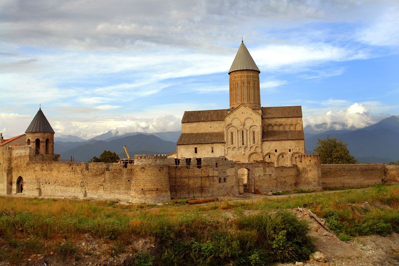 File:Alaverdi monastery in Kakheti, Georgia (3).jpg