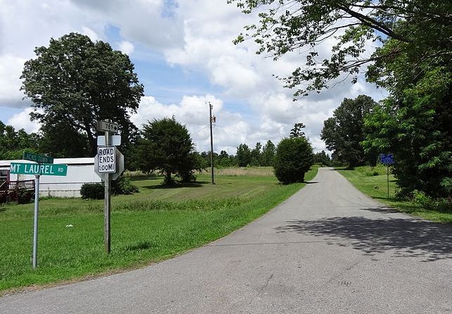 File:Lacks Town Road; Clover, VA; 2013-07-14.JPG