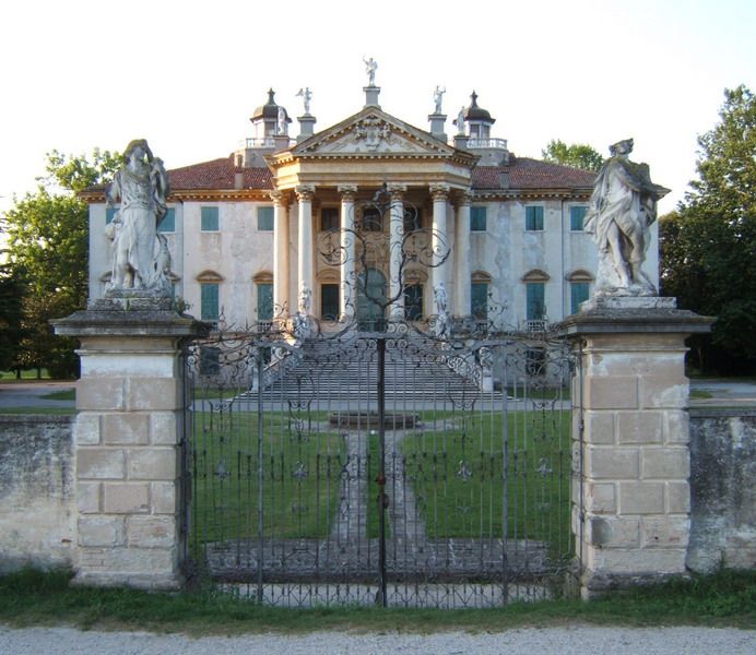 File:Villa giovannelli.jpg