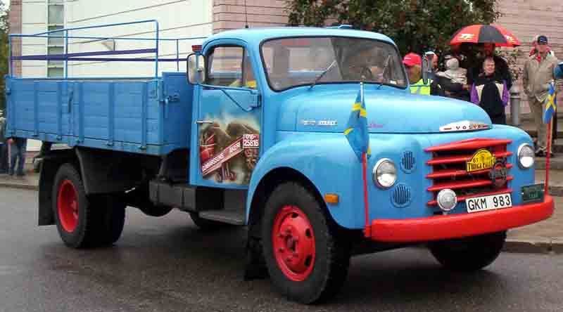 File:Volvo L465 Starke Truck 1964.jpg