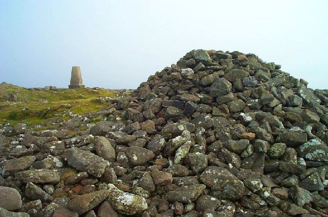 File:Cosdon Beacon - geograph.org.uk - 37949.jpg