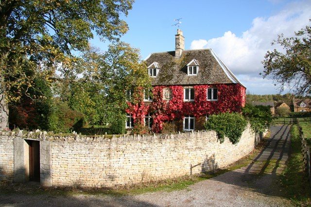 File:Leys House - geograph.org.uk - 1028707.jpg