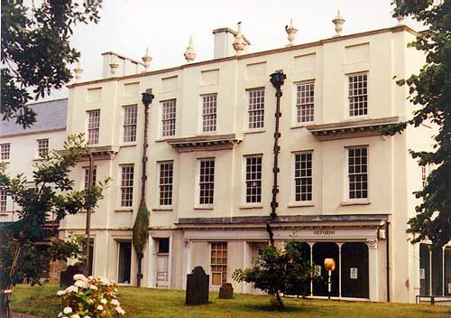 File:Llanelly House.jpg