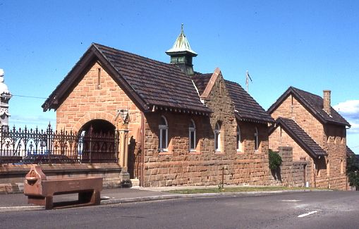 File:Office Waverley Cemetery.jpg