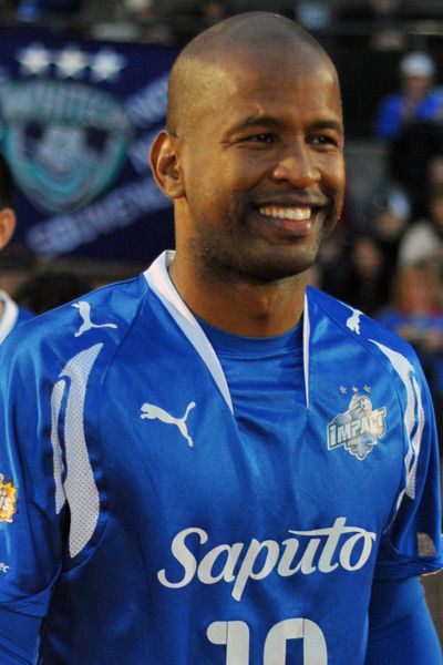 File:Roberto-brown.jpg