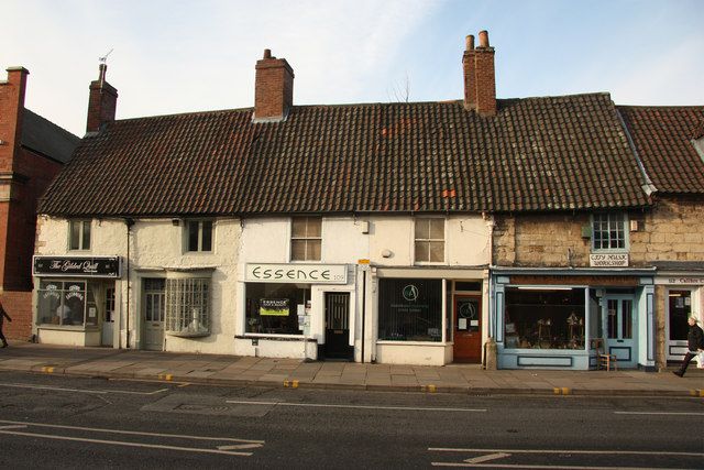 File:St.Andrews Row (geograph 3293928).jpg