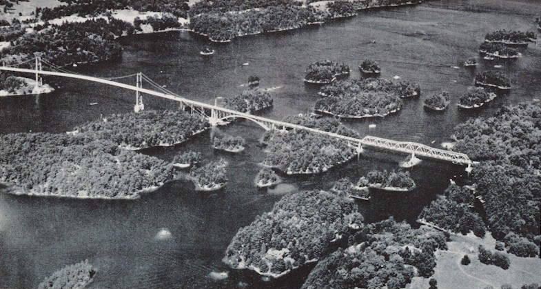 File:Thousand Islands Bridge.png