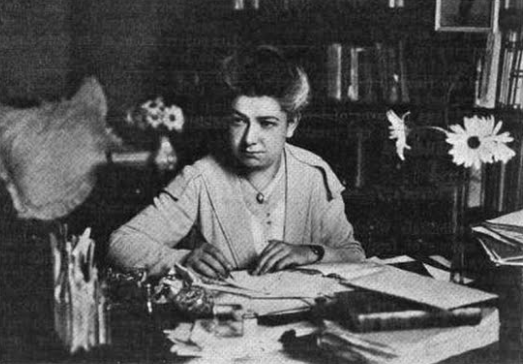 File:Ester Danesi Traversari 1921.png