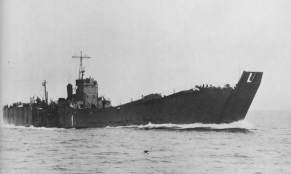 File:IJN No151 Landing Ship 1944.jpg