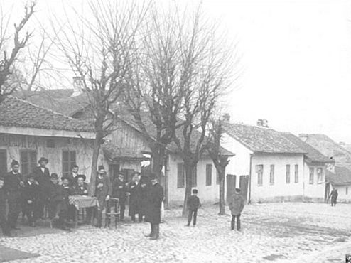 File:Kafana "Tri šešira".jpg