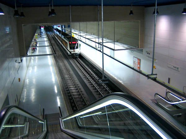 File:Metro aragó 4.jpg