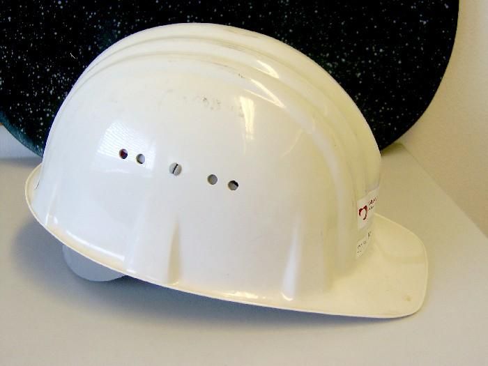 File:Schutzhelm.jpg